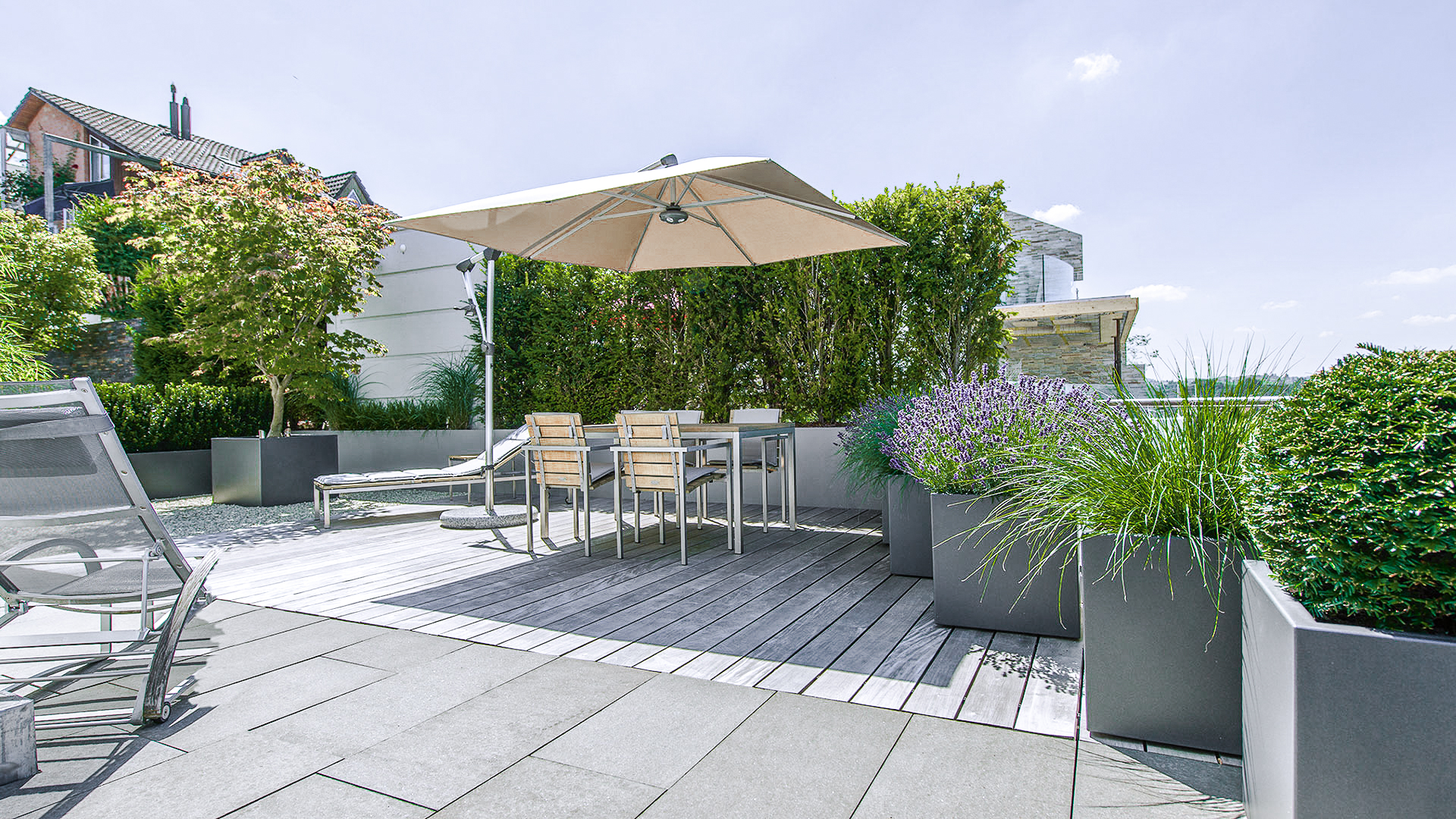 Markisen als Sonnenschutz für Garten, Balkon & Terrasse